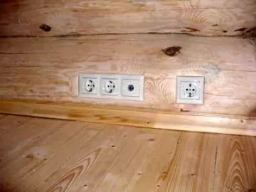 Монтаж скрытой проводки в деревянном доме.